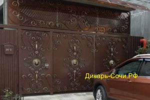 Гостевой дом «Леон» Адлер ул. Павлика Морозова, 26 «А»