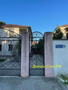 Гостевой дом в центре Сухума, ул. Инал-Ипа, 108 Гостевой дом в центре Сухума, ул. Инал-Ипа, 108